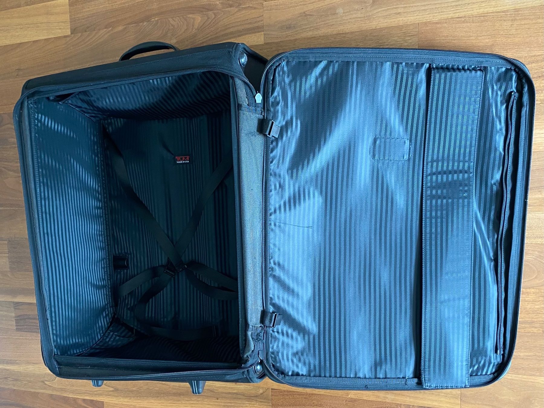 Tumi Valigie: Grosser Rollkoffer TUMI Alpha 1 – Usato da Wollerau venduto da Sondi22 2