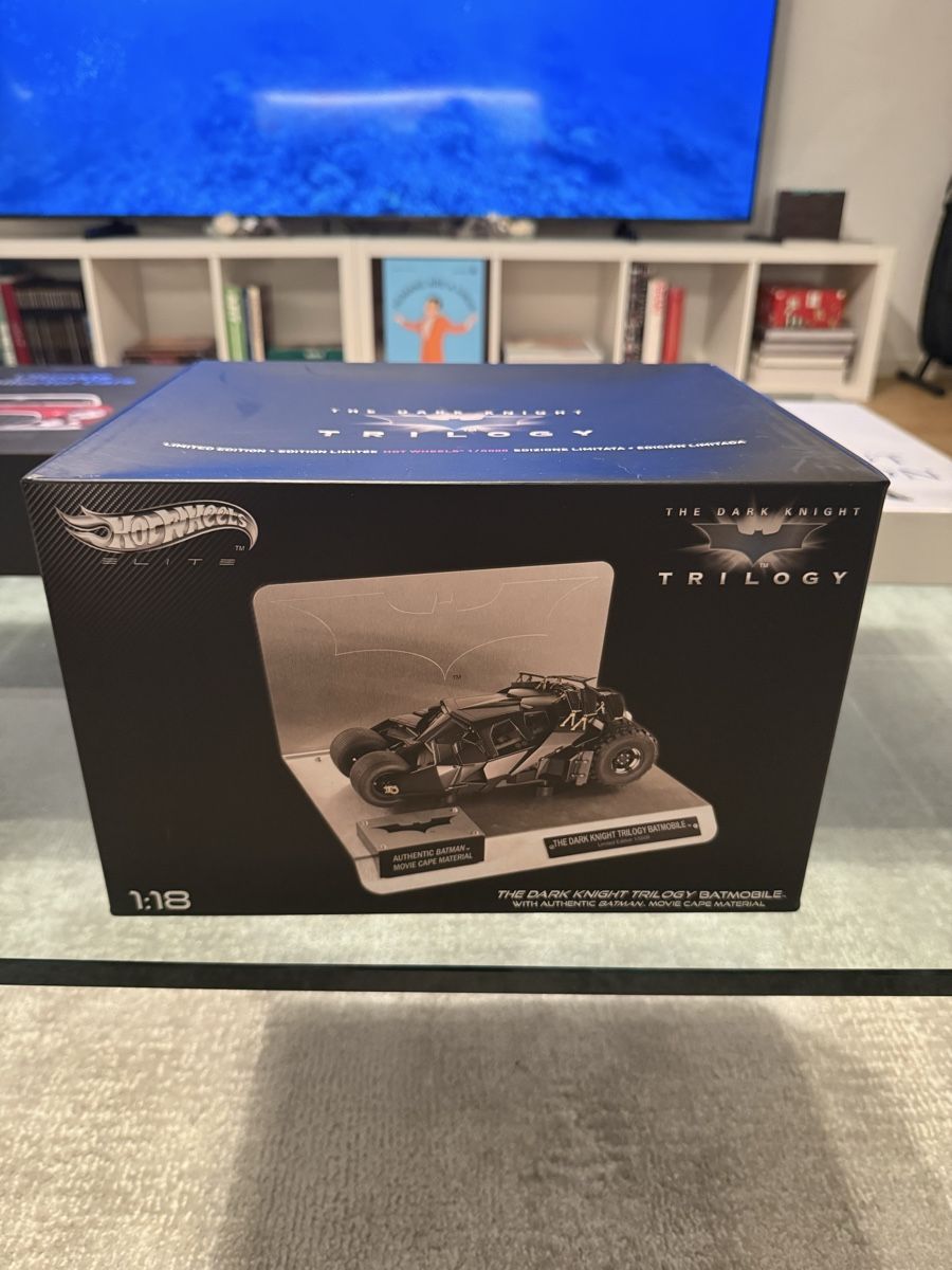 Hot Wheels Modellini d'auto: 1/18 Hot Wheels Elite "The Dark Knight" Trilogy – Nuovo (secondo la descrizione) da Barbengo venduto da AlePan3 3