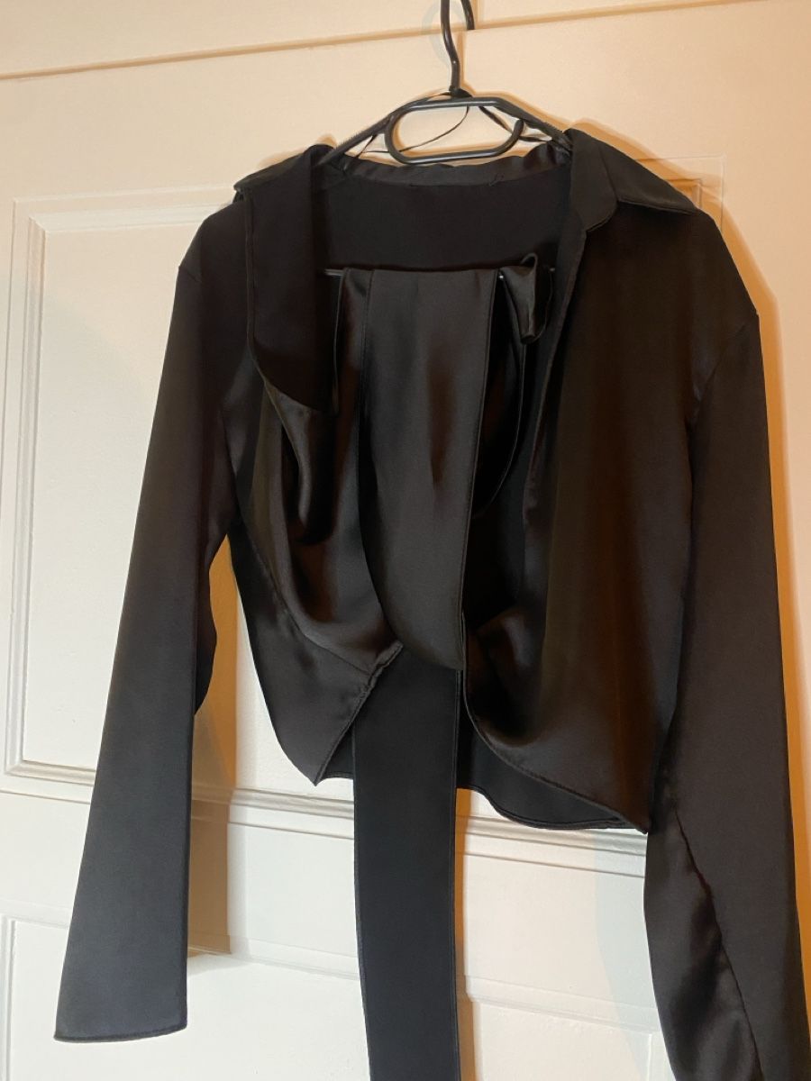 Zara Camicette: Cache coeur décolleté noir - Zara - taille M – Nuovo (secondo la descrizione) da Bulle venduto da ali_7fns 1