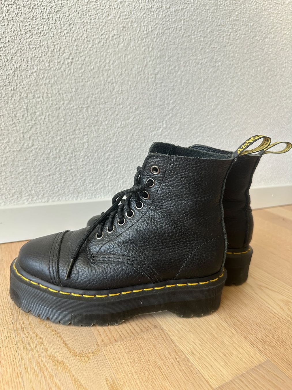 Dr. Martens Scarpe da donna: Dr. Martens Sinclair Plateaustiefel Gr. 36 – Usato da Beringen venduto da Nikto 1