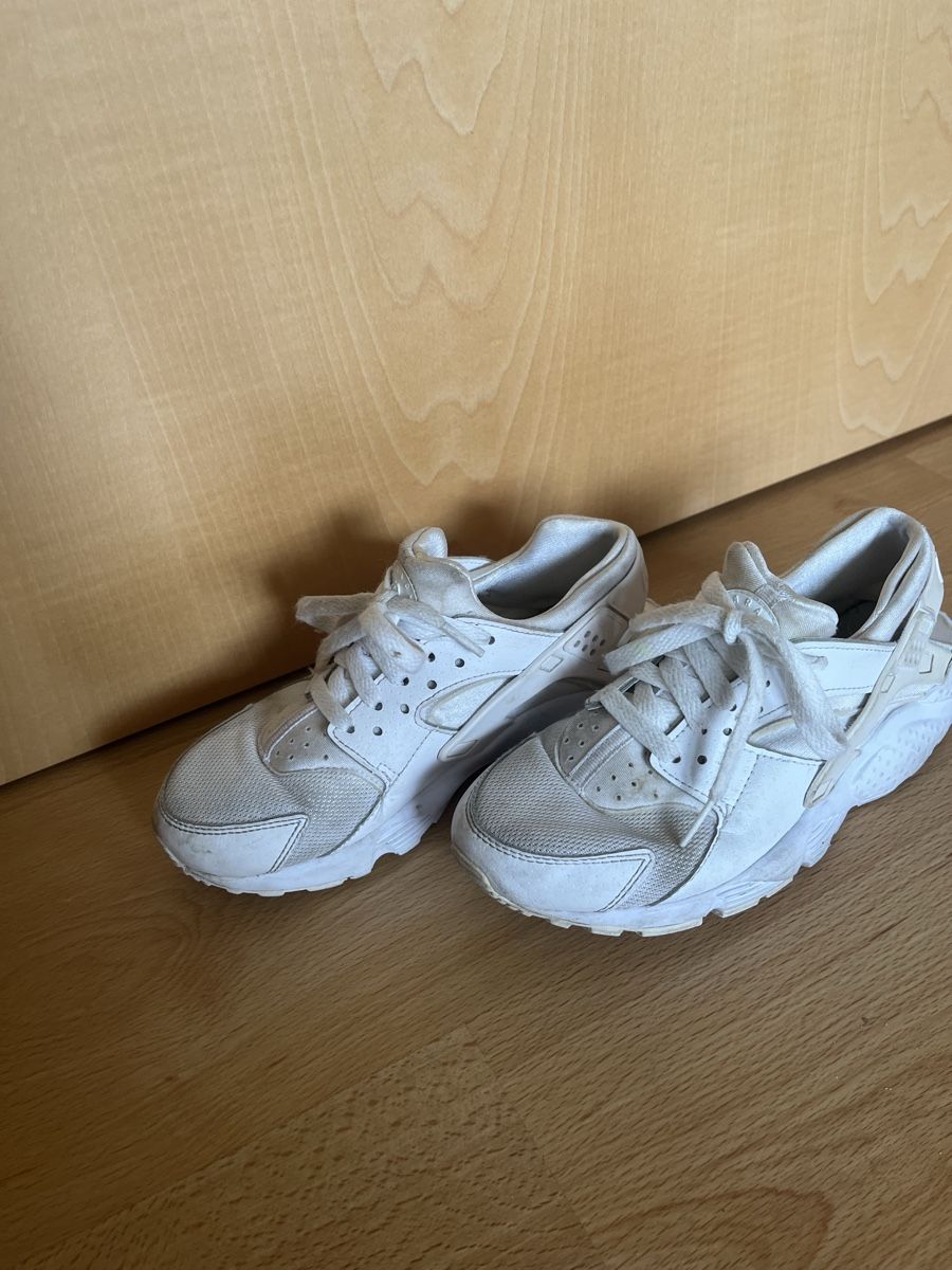 Nike Scarpe per ragazze: Nike 36,5 – Usato da Tafers venduto da ValKara 2
