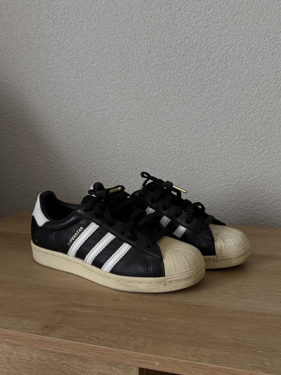 Adidas Herrenschuhe: Adidas Superstar Leder Grösse 38 – Gebraucht aus Gempenach von lilstasi