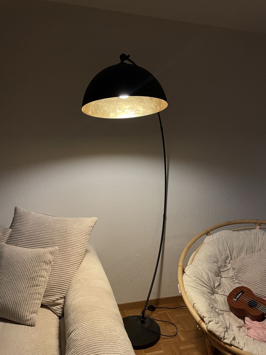 Lampade: Bogenlampe schwarz goldfarben – Usato da Uster venduto da thabee 3