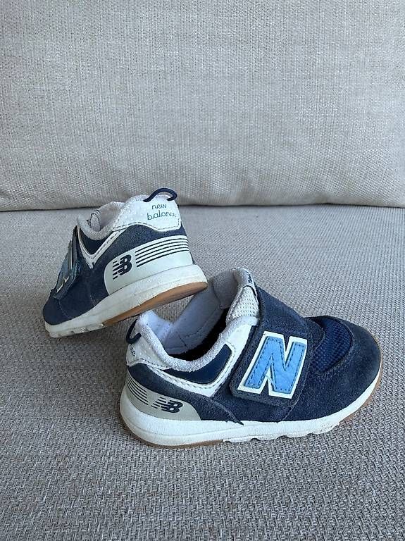 New Balance Schuhe für Jungen: New Balance Schuhe Grösse 22.5 – Gebraucht aus Brütten von MeiliMil 2
