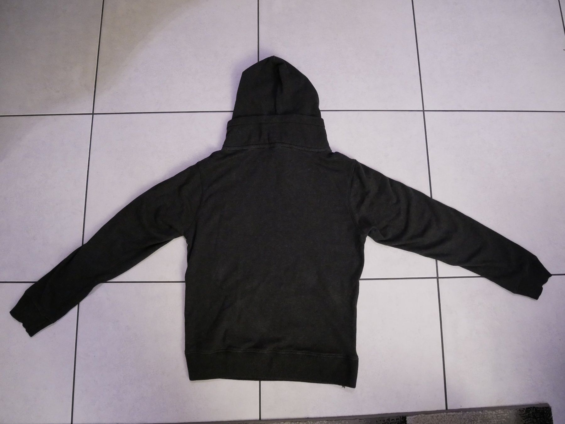 Nile Maglioni & Felpe: Herren Kapuzenpullover, Nile, grau, Grösse M – Usato da Niederwangen BE venduto da Benny.7 3