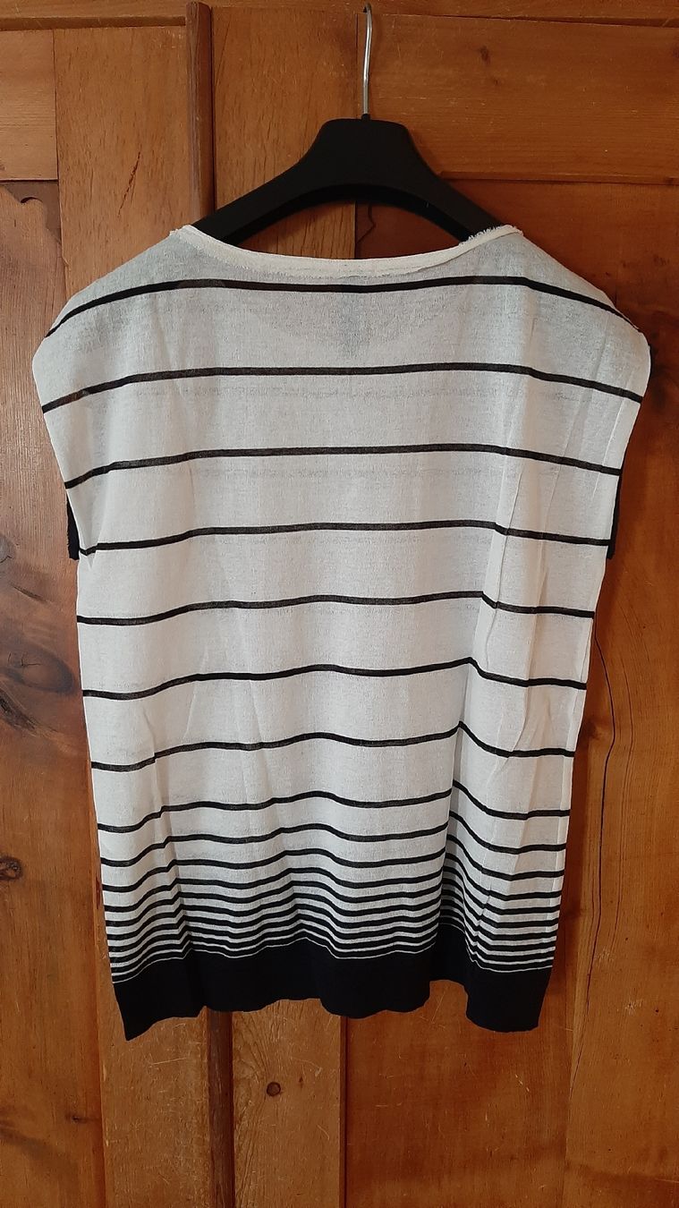 Marc Cain T-shirt: Marc Cain T-Shirt Grösse 40/n4 – Usato da Dübendorf venduto da Luuuusmeitli12 2