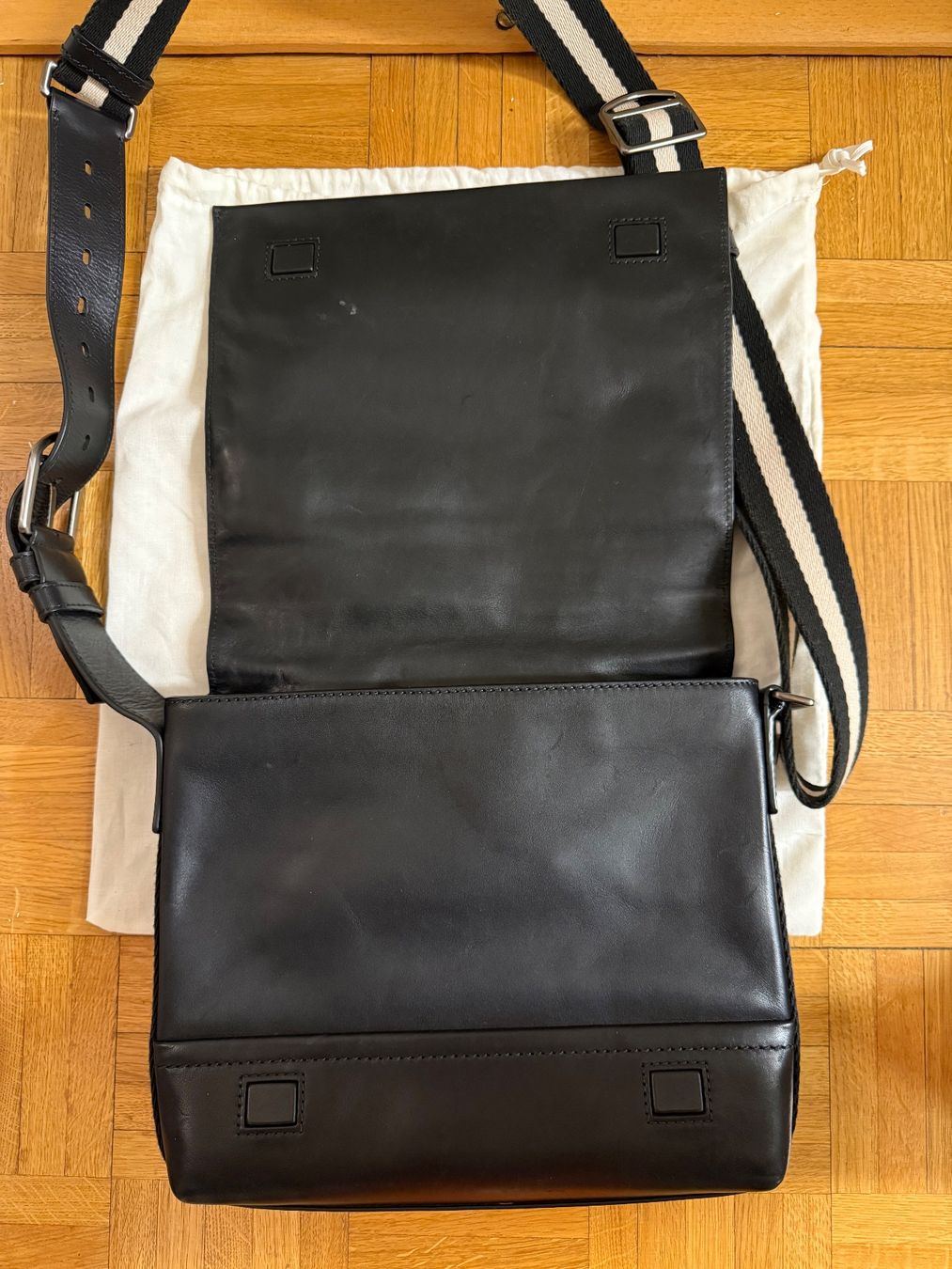 Bally Autres vêtements & accessoires: Sac en bandoulière Bally – D'occasion à Genève par Igoreuf 3