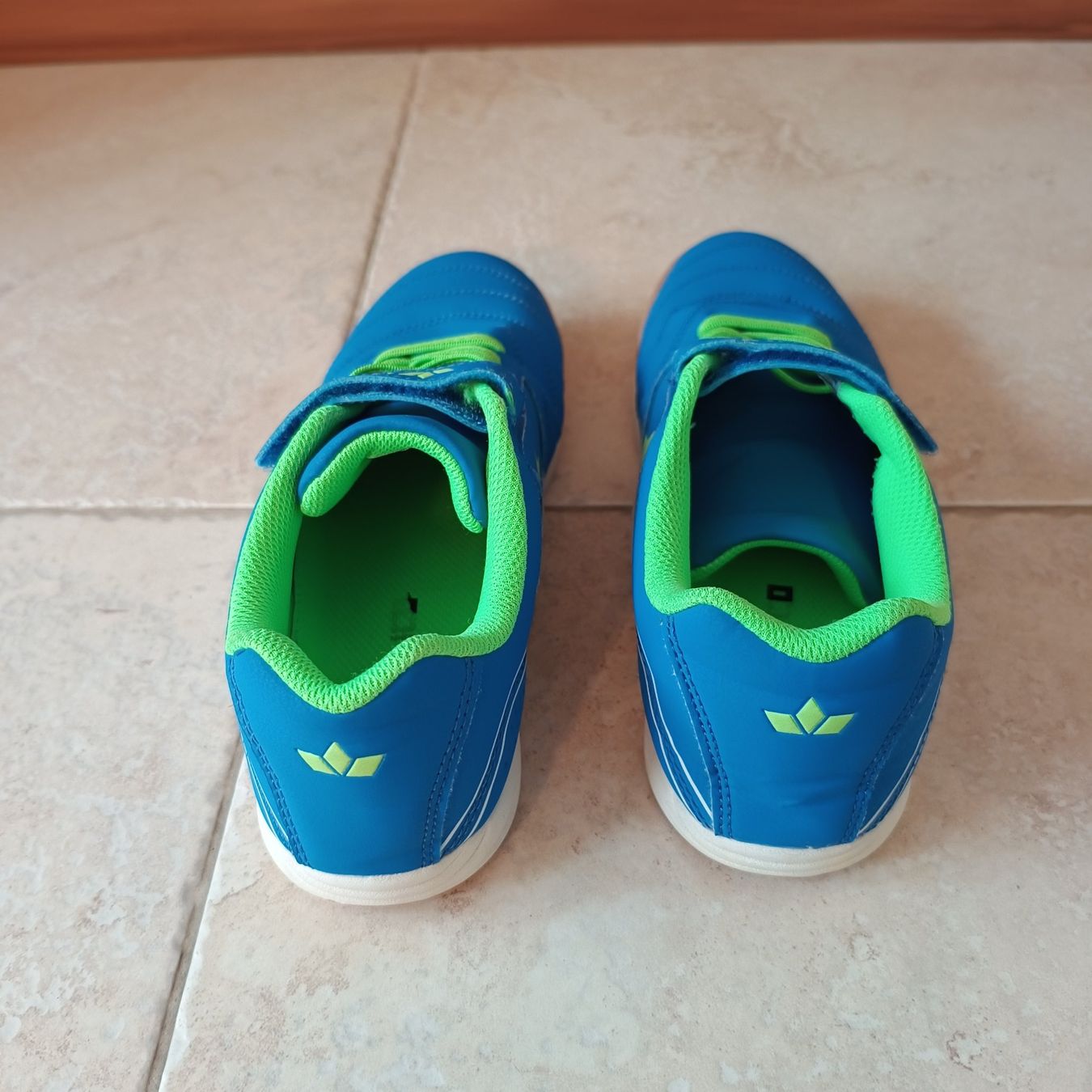Scarpe per ragazzi: Lico Hallenturnschuhe Gr. 39 – Usato da Emmetten venduto da Hornberger 2