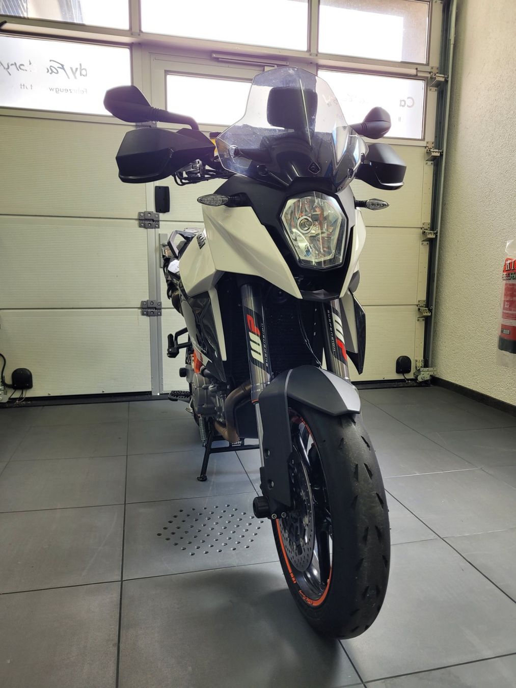 KTM Strada: KTM 990 SMT – Usato da Reinach AG venduto da CaddyFactory 2