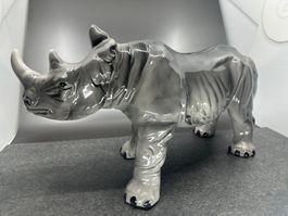 Grosses Nashorn aus Keramik, 41x14x24cm Sehr schön gemachtes