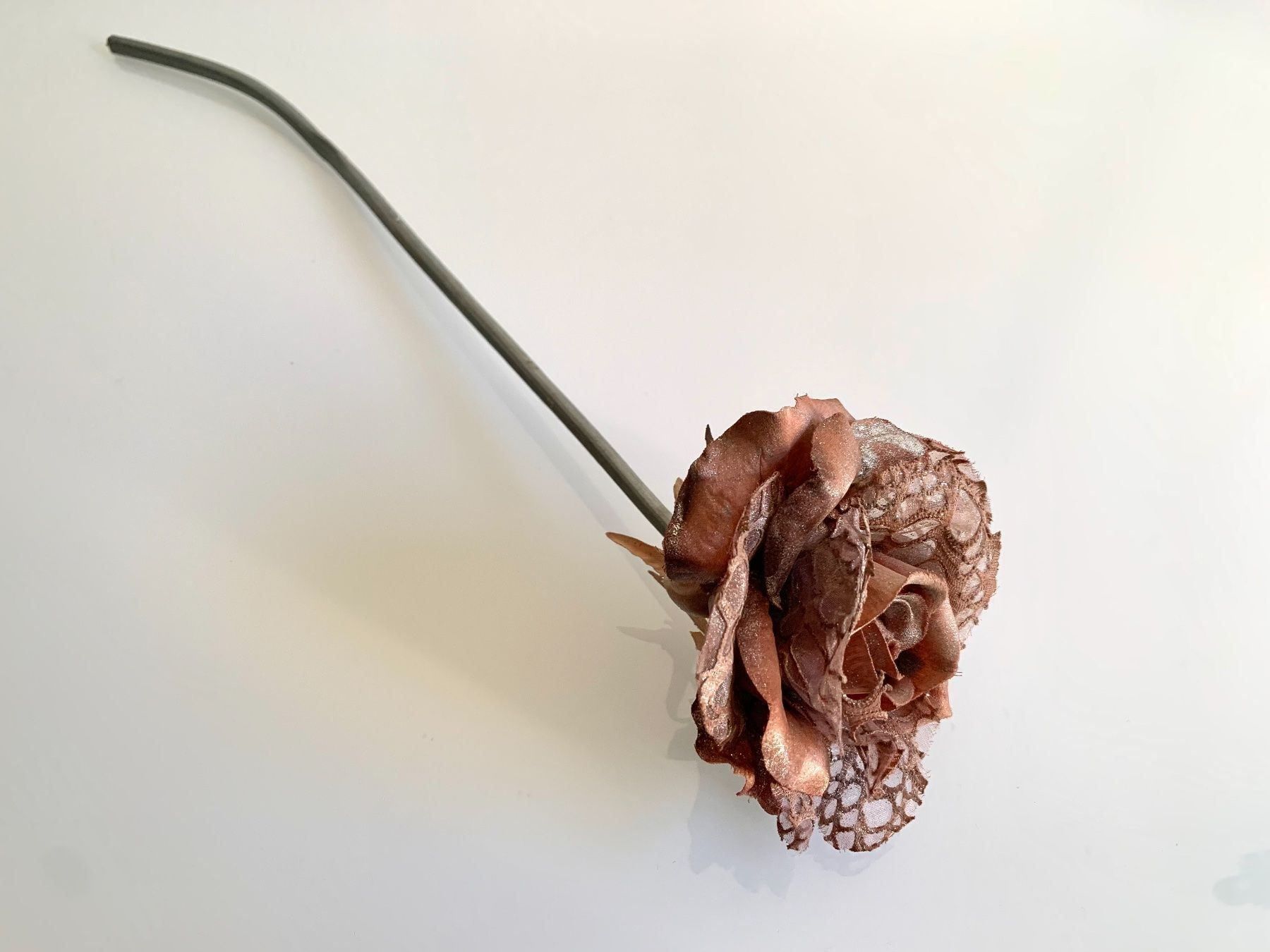 Alle Dekorationen: Dekorative Deko-Rose aus Stoff – Gebraucht aus Bern von Fraeuleinhonig 3