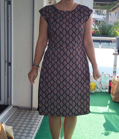 Schickes Sommerkleid mit Muster Gr. 38 👗