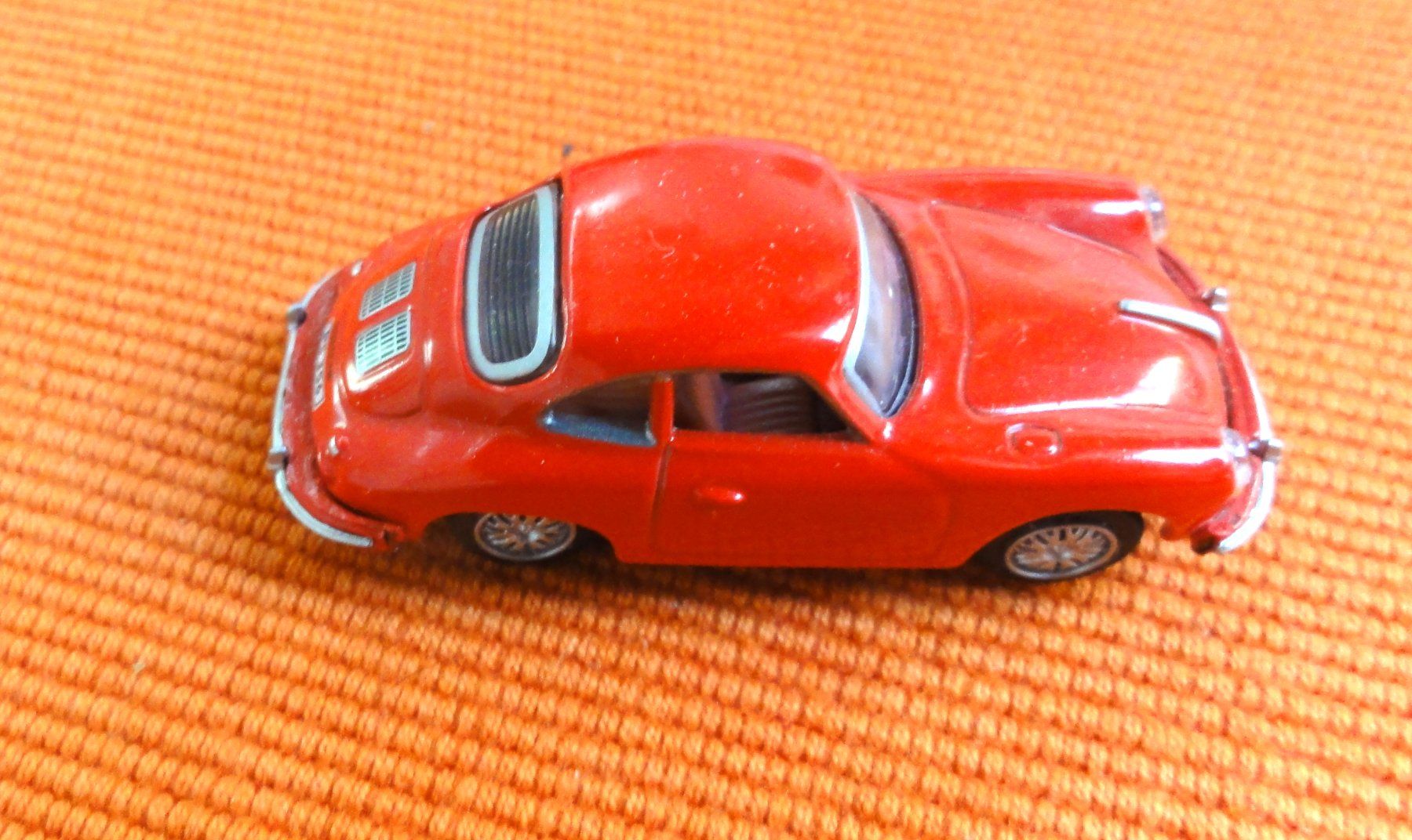 Porsche Modellini d'auto: Porsche 356 B Coupé 1:72 – Nuovo (secondo la descrizione) da Ebikon venduto da 2297 2