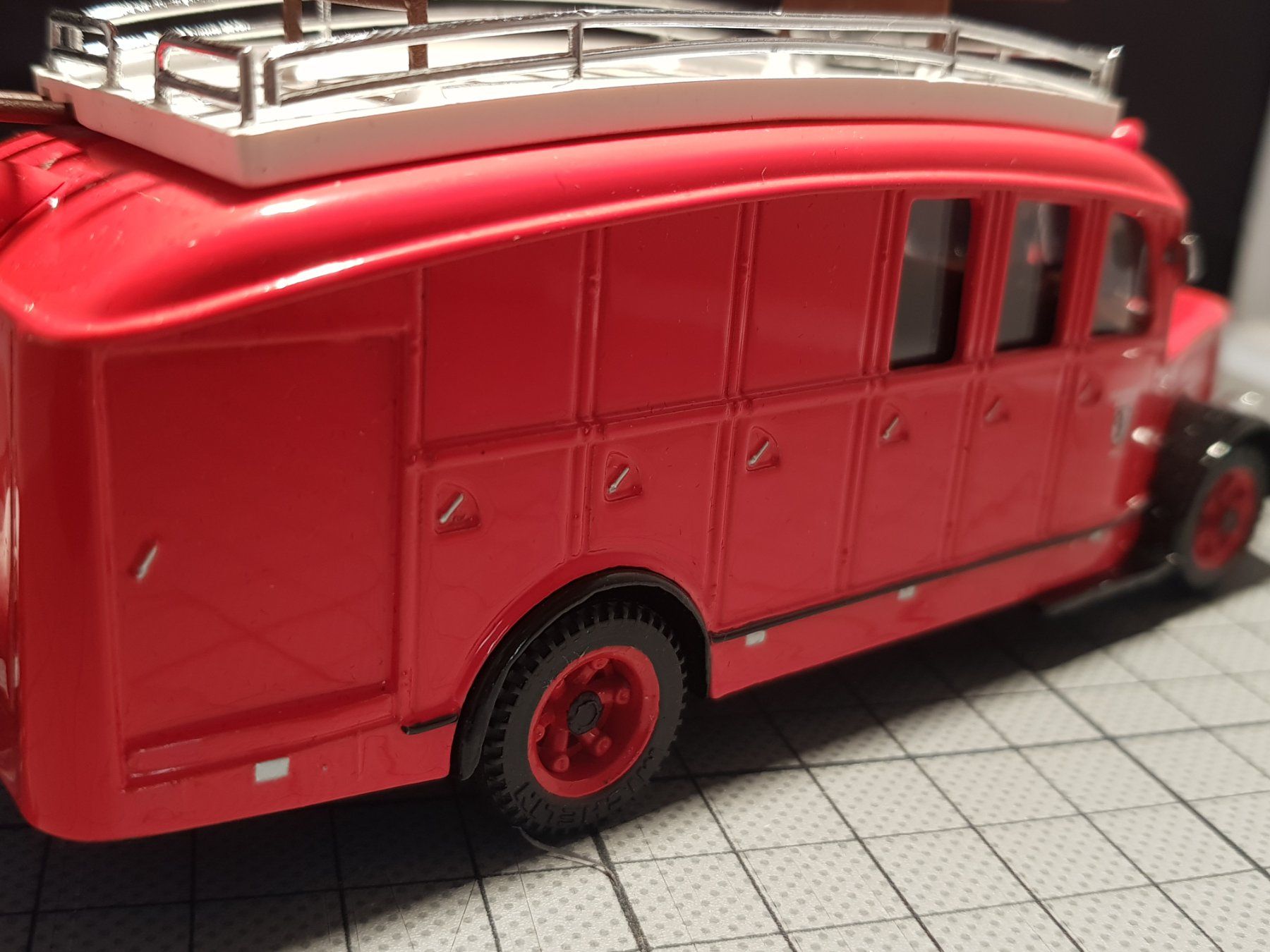 Kit di modellismo & Modellini statici: Saurer 3CTID Fourgon Feuerwehr Basel – Nuovo e nell'imballaggio originale da Chézard-St-Martin venduto da AlPat-Collections 6