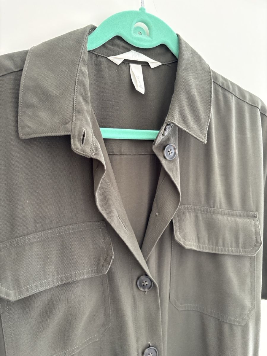 H&M Tute: Khaki Overall H&M, 38 – Usato da Azmoos venduto da alix001 1