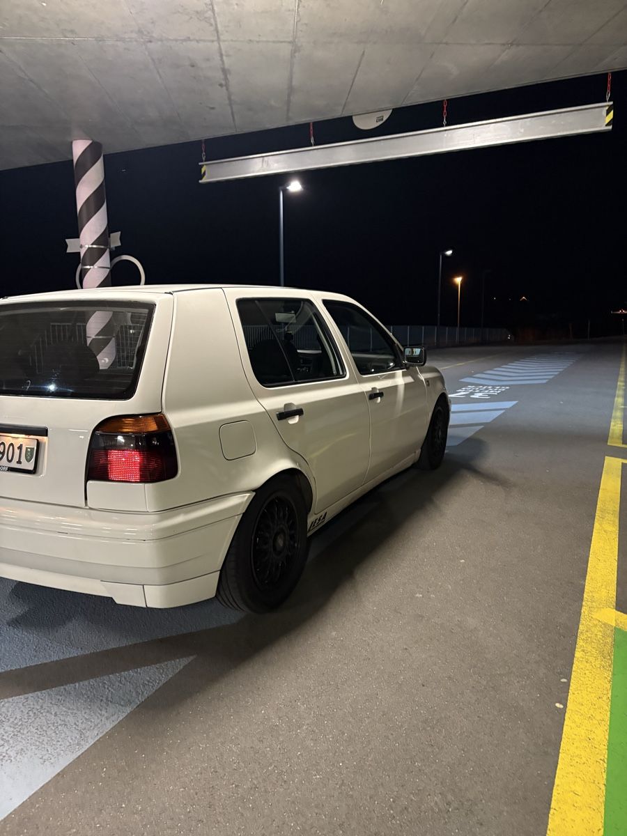 VW Automobili: VW Golf 3 2.8 VR6 – Usato da Oberuzwil venduto da petraschmid01 4