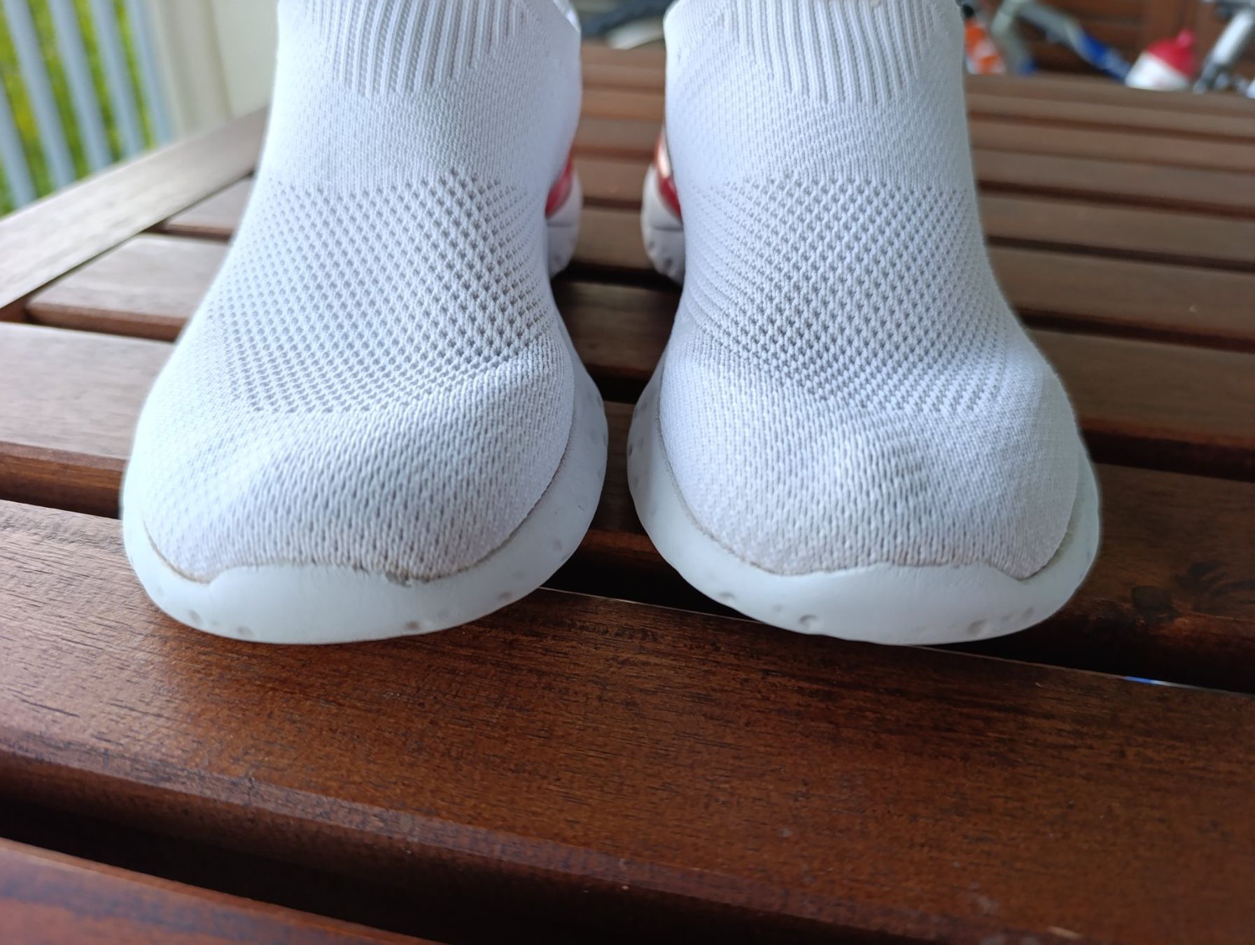 Scarpe per ragazzi: Kinder Sneakers Vty weiss, Gr 34 – Usato da Zürich venduto da VorlonShadow 3