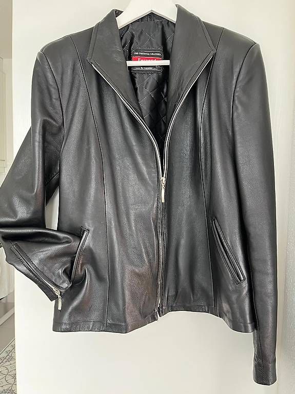 Giacche: Lederjacke Damen Grösse 42/44 – Usato da Schliern b. Köniz venduto da gaby_daniela 2