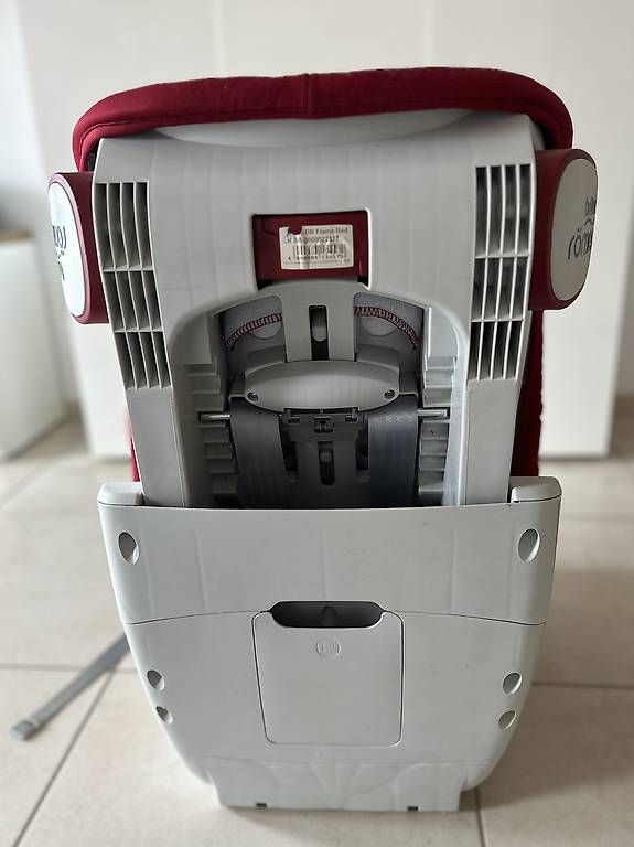 Seggiolini per auto: Römer Britax Isofix Kindersitz  – Usato da Gurmels venduto da saba88 3