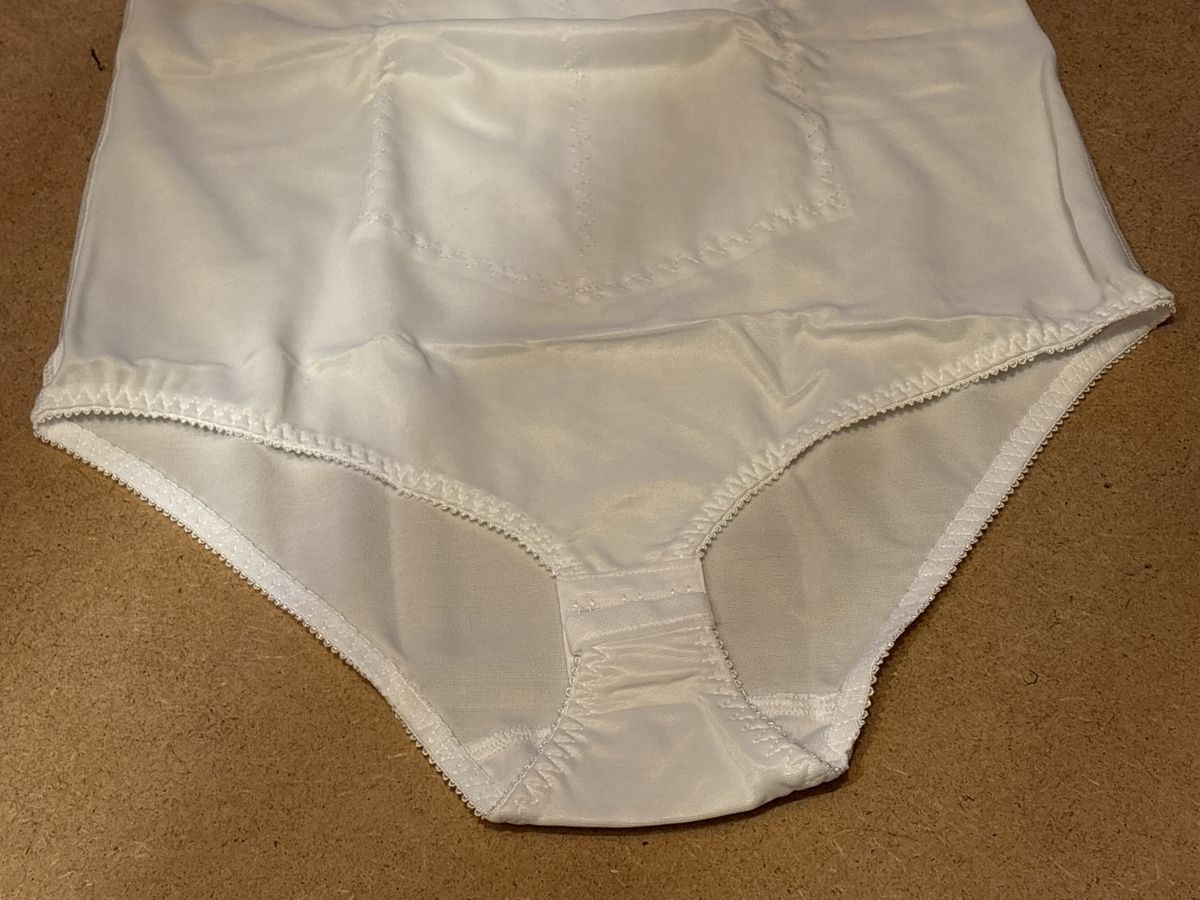 Altra biancheria intima: Kompressions Unterbrust Body – Nuovo (secondo la descrizione) da Rümlang venduto da Sambas19 2