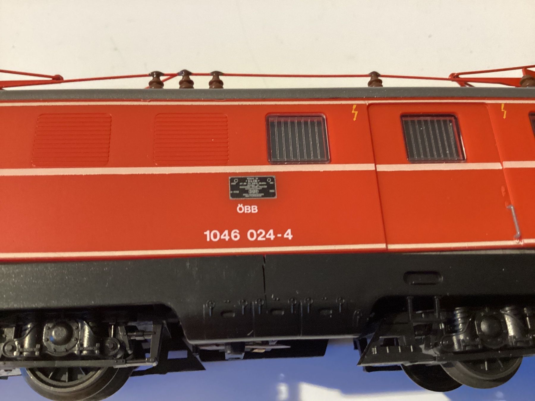 Kleinbahn Trains électriques: Klein Modellbahn ÖBB 1046 024 H0 1:87 BASTELWARE – Défectueux à Effretikon par simtek_de 3