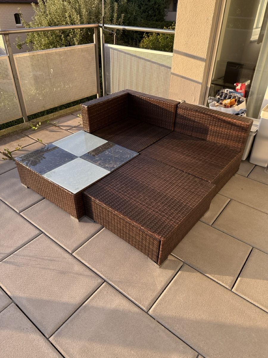 Sedie a sdraio: Rattan lounge set brown modular with glass table – Usato da Wallisellen venduto da bqo_7dyt