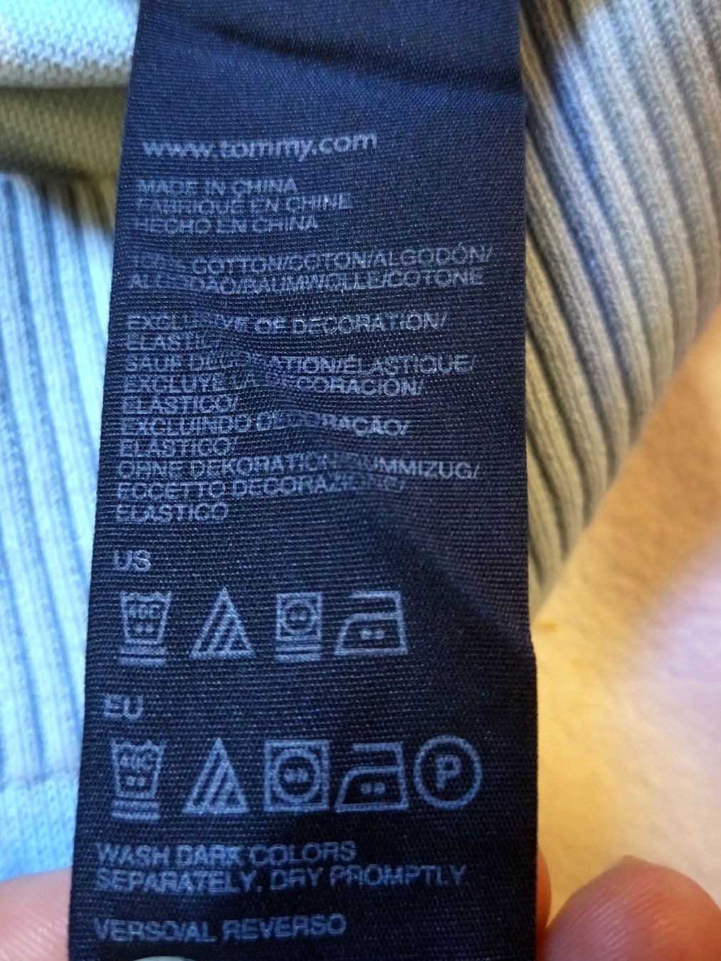 Tommy Hilfiger Pullover & Sweatshirts: Pull col en V Tommy Hilfiger losanges L – Gebraucht aus Farvagny-le-Grand von LaCaverne 5