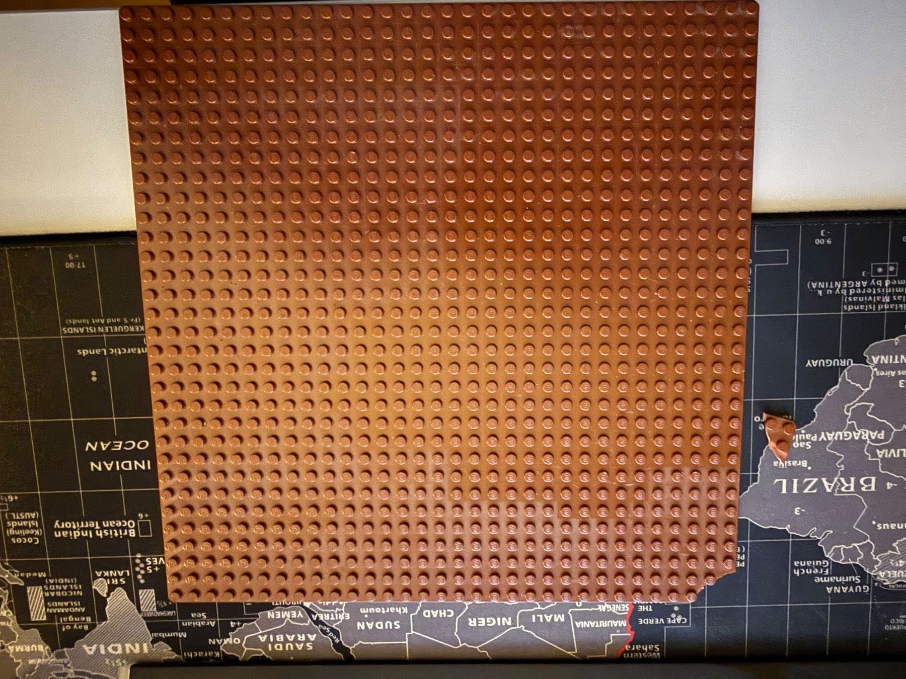 Lego Kit di costruzioni: Lego Baseplate braun leicht defekt – Usato da Hinwil venduto da Sennur84