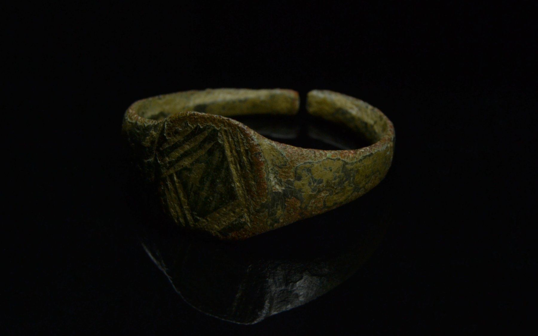 Anelli: Bronzering ca. 10.–15 Jh. – Usato da Winterthur venduto da MountOlympus 1