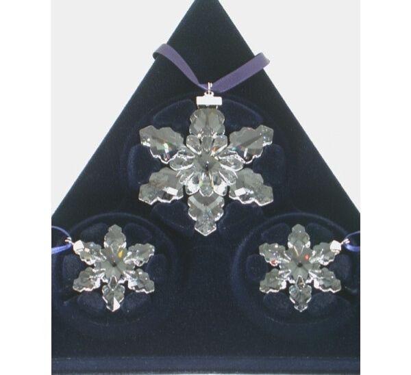 Tutte le decorazioni: Kristall Schneeflocken stern Set 3er Set 2008 – Nuovo e nell'imballaggio originale da Niederhasli venduto da 8155irae