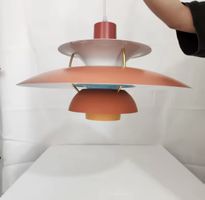 Skandinavischer Stil Lampe mit orange Akzenten, Top Zustand