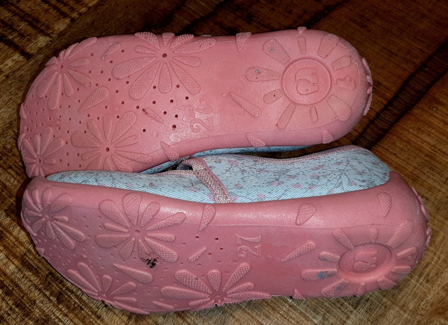 Elefanten Schuhe für Mädchen: Elefanten Hausschuhe Gr.27 – Gebraucht aus Wiler b. Utzenstorf von ryan81 2