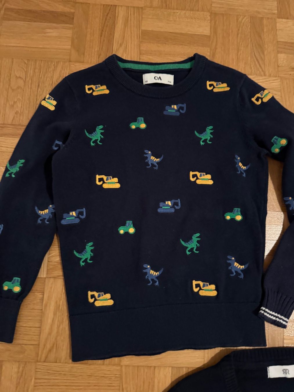 Pullover & Sweatshirts: Kinder Pullover Grösse 116-122 – Gebraucht aus Zürich von zd_1965 1