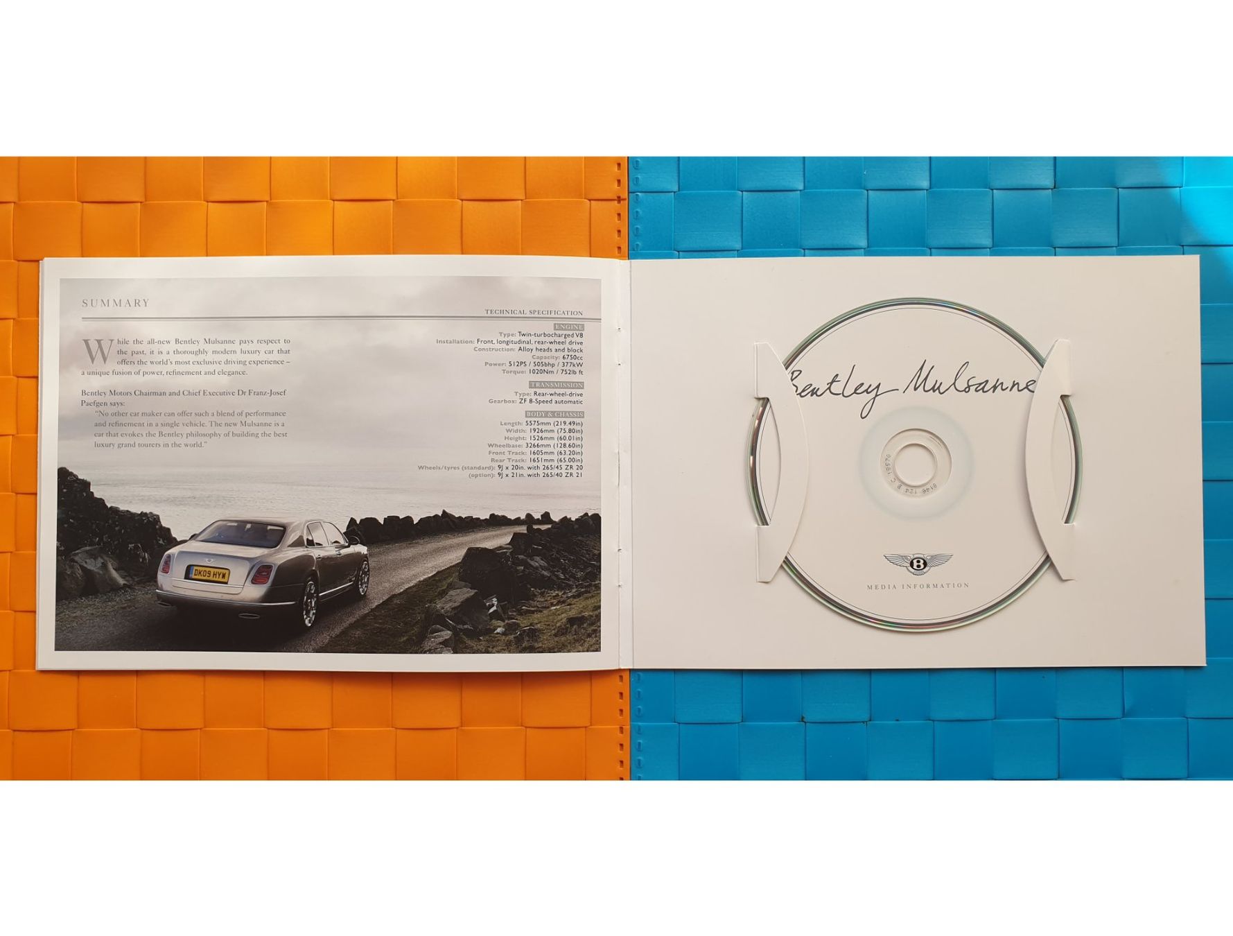 Riviste & Magazine: BENTLEY MULSANNE - Prospekt / Pressemappe / CD – Nuovo (secondo la descrizione) da Viganello venduto da CARLiteratur 4