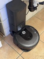 iRobot Roomba Staubsaugerroboter mit Absaugstation