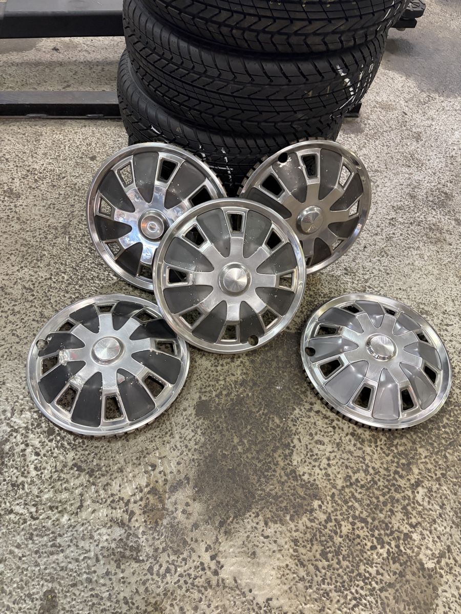 Toyota Tutti pezzi di ricambio auto: Toyota Celica TA-22 Raddeckel – Usato da Tann venduto da Corolla70-74