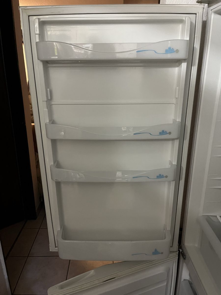 Kühlschrank: Frigorifero con 2 cassetti congelatori marca mio star – Gebraucht aus Nussbaumen AG von leone2000 4