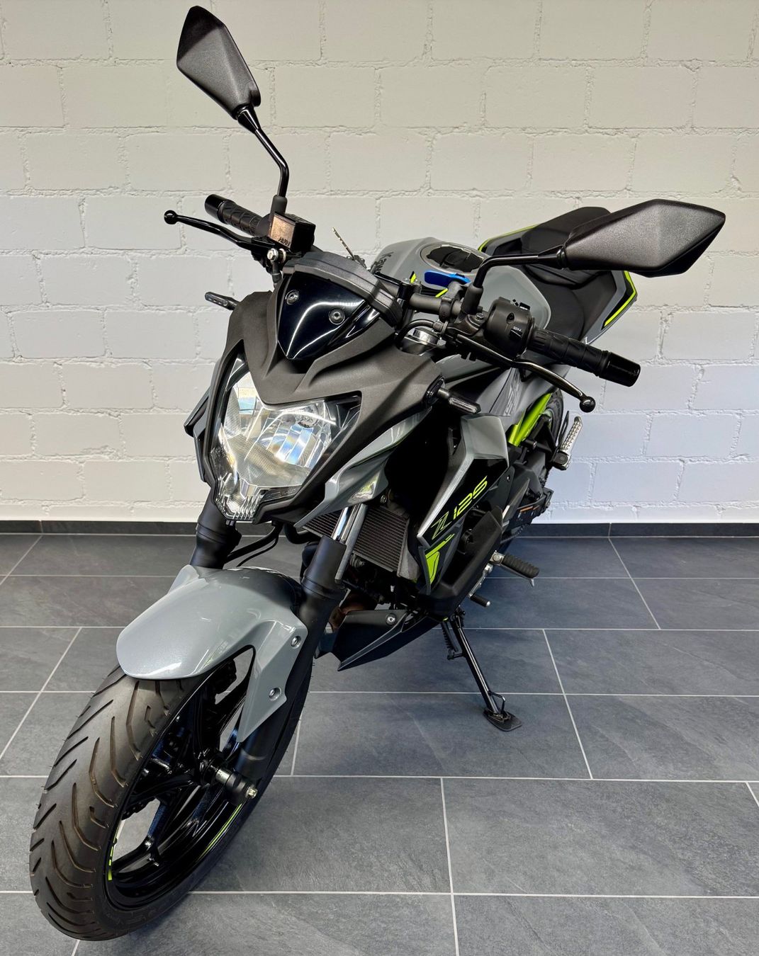 Kawasaki Strada: Kawasaki Z125 ABS – Usato da Urdorf venduto da SchmidliMotos 3