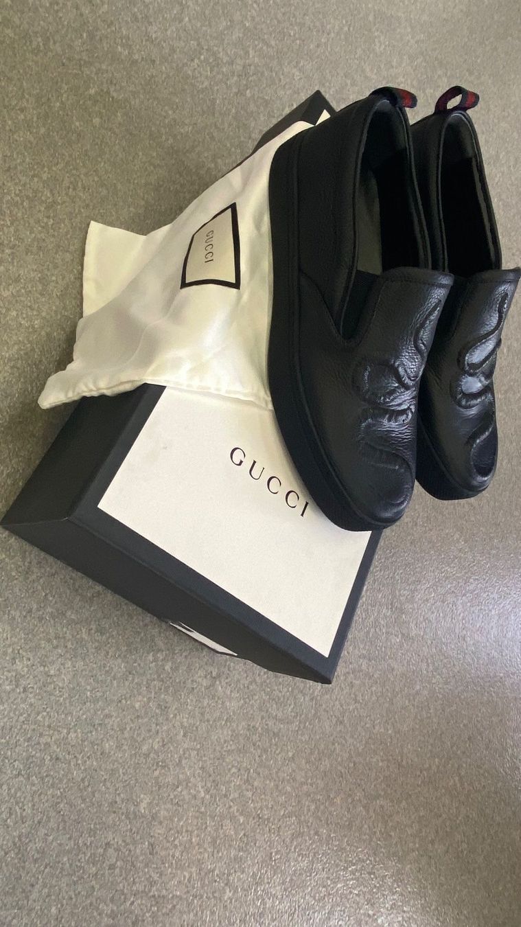 Gucci Chaussures hommes: Gucci Leder StickerJa – Neuf avec emballage d'origine à Lachen SZ par HelvetiaLuxury