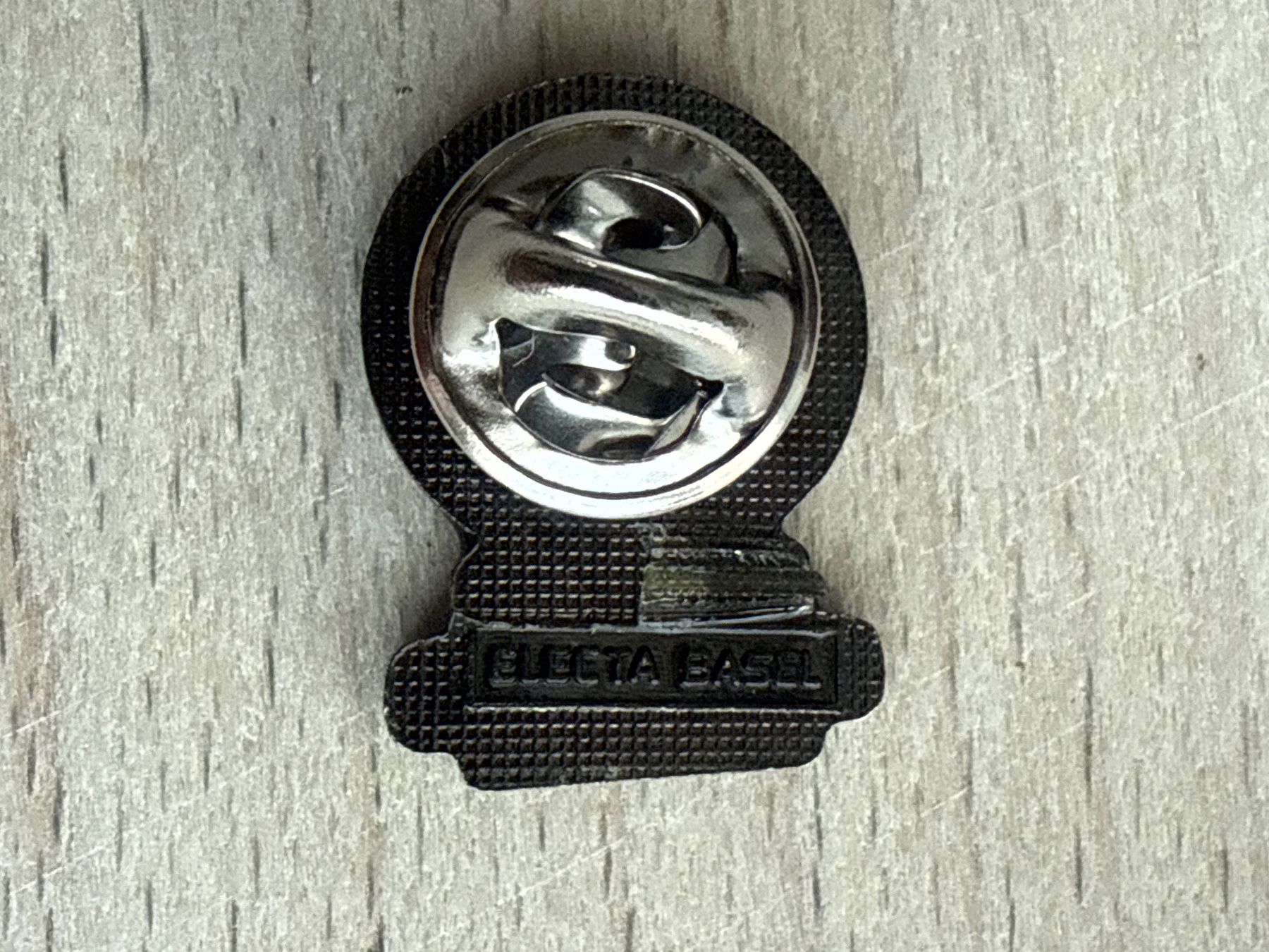 Plaquettes & Badges: Pin Basler Stadtlauf – D'occasion à Glattbrugg par Schweigmatt 1