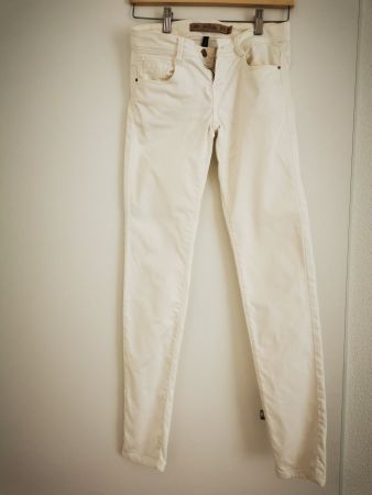 Zara Trafaluc Jeans, weiss, Gr. 34, Slim, Top Zustand!