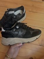 running golden goose