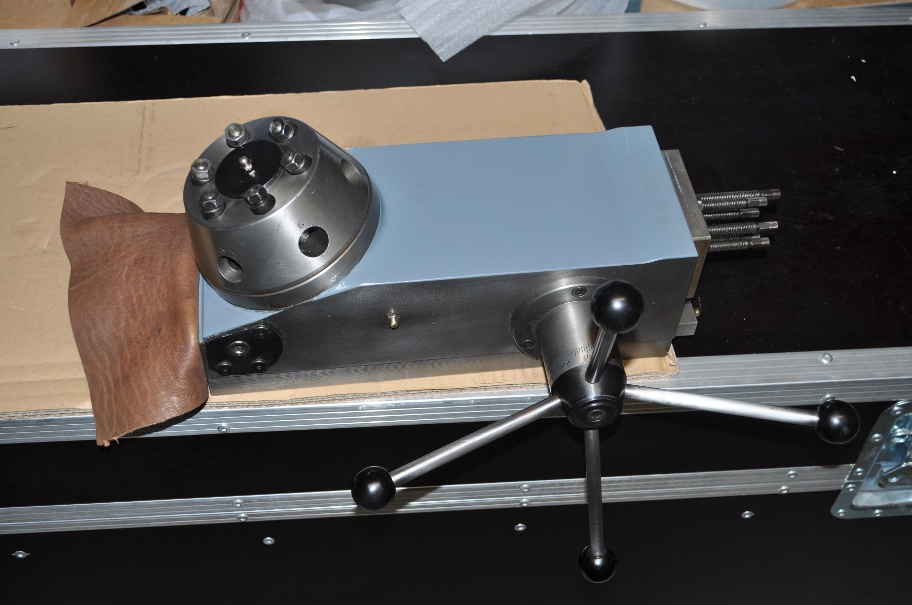 Schaublin Altro per industria metallurgica: Schaublin 102N Revolverschlitten – Usato da Frenkendorf venduto da nen_h8rw