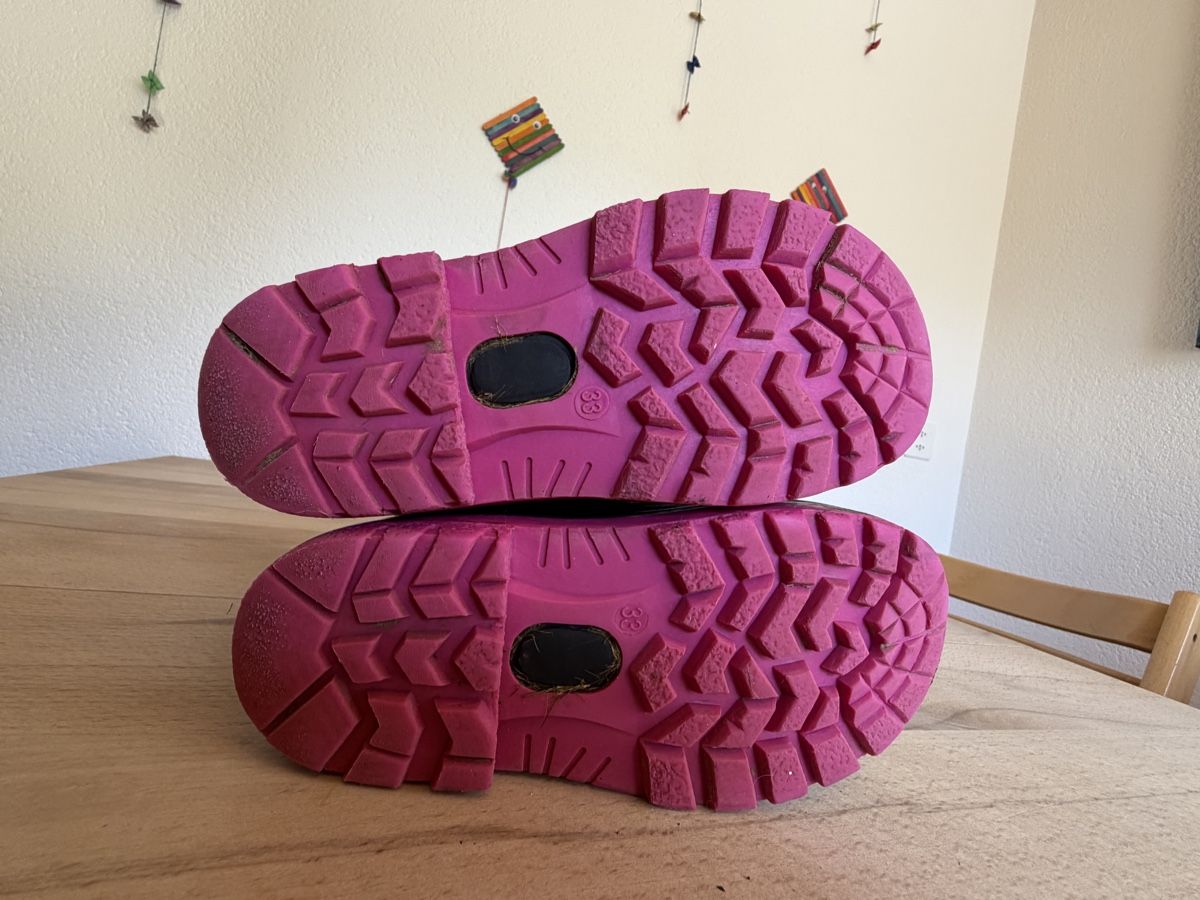 Scarpe per ragazzi: Kinder Winterstiefel Grösse 33 – Usato da Zeiningen venduto da nic_2rmd 1