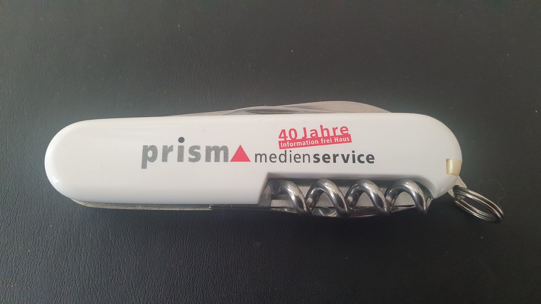 Victorinox Coltelli tascabile: 2 Victorinox Sackmesser mit Logo – Usato da Härkingen venduto da MarianneSi