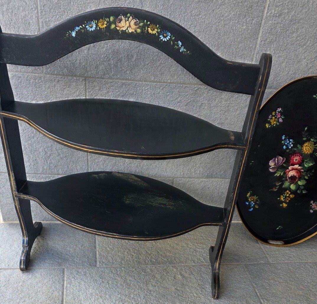 Scaffali: Antikes Etagere-Regal mit 2 Blechtabletts handbemalt – Usato da Flums venduto da Flumsantik 3