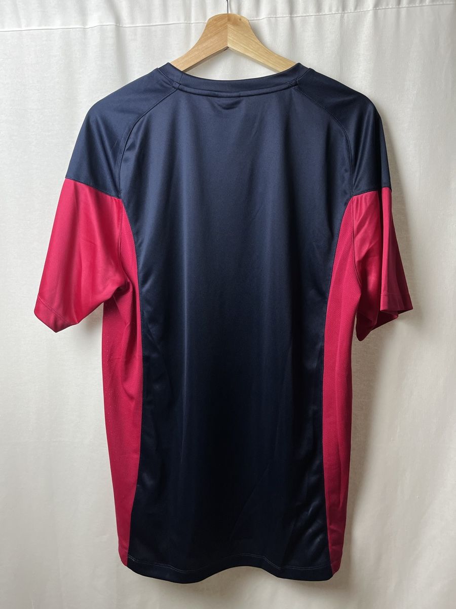 Nike T-shirt: T-shirt Nike bleu et rouge – Nuovo (secondo la descrizione) da Les Avanchets venduto da lunedeneige.shop 3