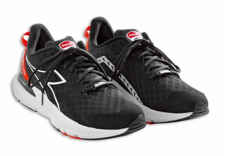 Ducati Scarpe da uomo: Ducati GP Team 23 Turnschuhe Grösse 39 – Nuovo (secondo la descrizione) da Frauenfeld venduto da Moto77_AG