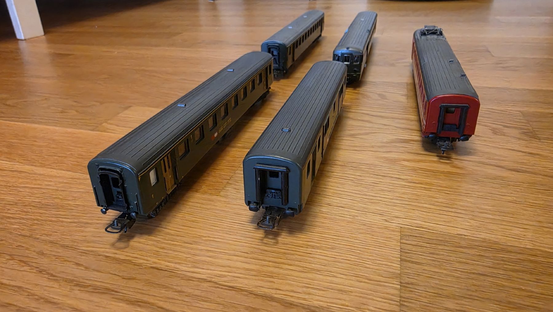 Lima Modellini di ferrovie: SBB Schnellzug Wagen EW I 5 Tlg. – Usato da Düdingen venduto da 20t_qp5z 2