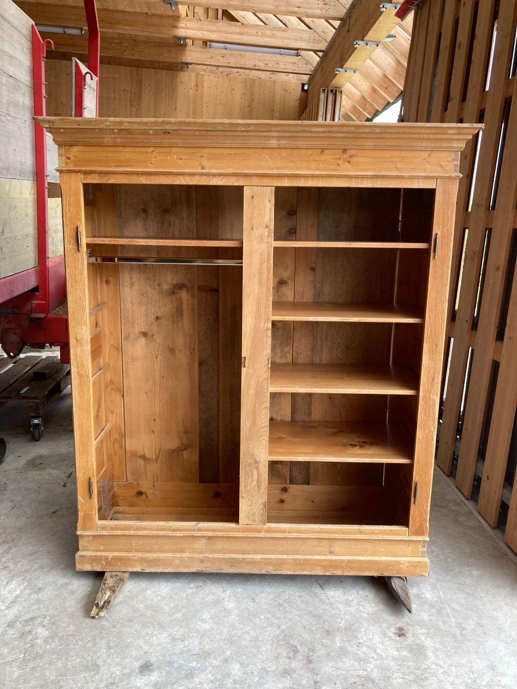 Armadi: Schrank Holz – Usato da Hombrechtikon venduto da nico096